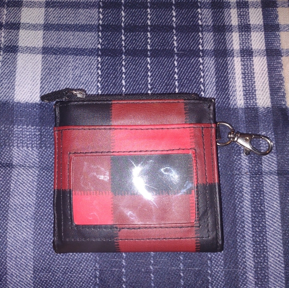 Scout plaid Wallet with keychain hook - Picture 2 of 5